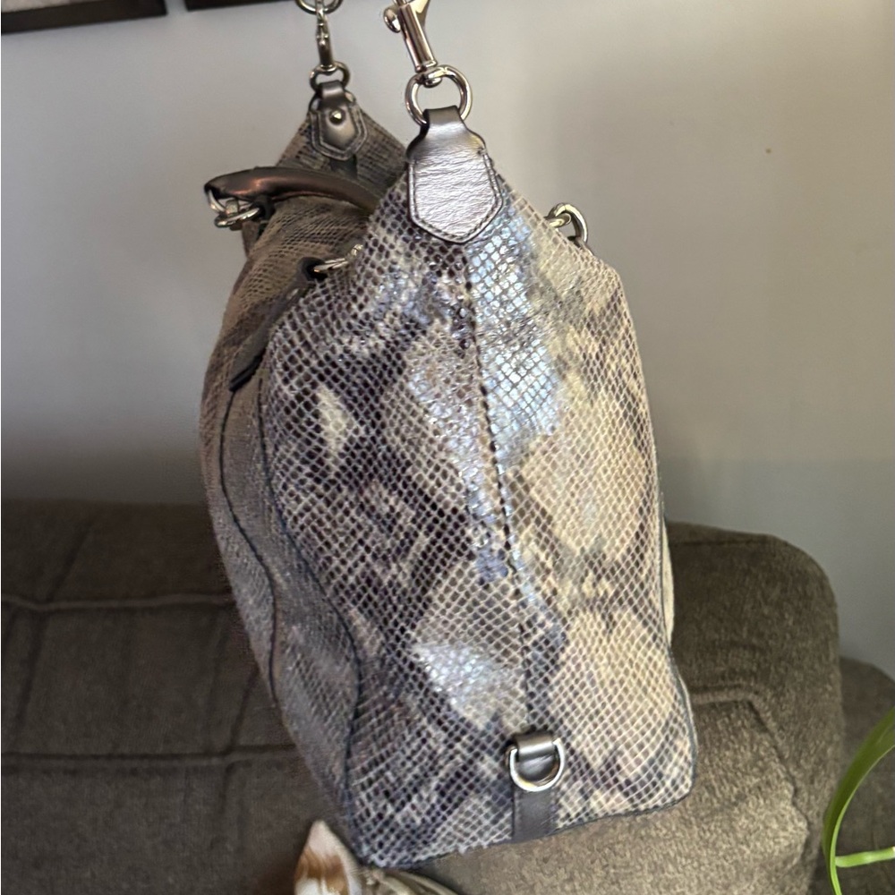 RARE🔥AUTHENTIC COACH 1961 leather Snakeskin metallic leather zip shoulder - Picture 15 of 16